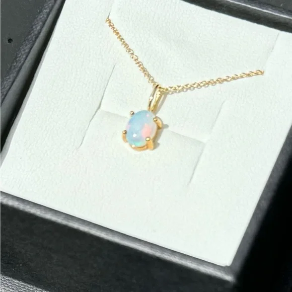 Natural Opal NWOT Necklace 14K yellow gold-filled. NEW. Natural Australian opal. - Picture 5 of 9